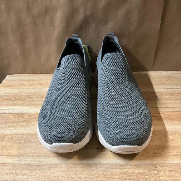 New! Men’s Skechers Go Walk Max Modulating Shoes Sneakers Grey 11.5 Slip On - Picture 2 of 12
